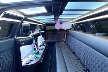 Plano Limousine Interior