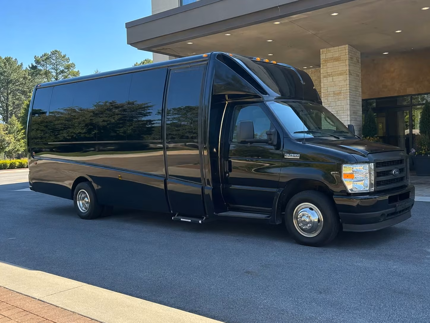 plano 18 passenger minibus rental