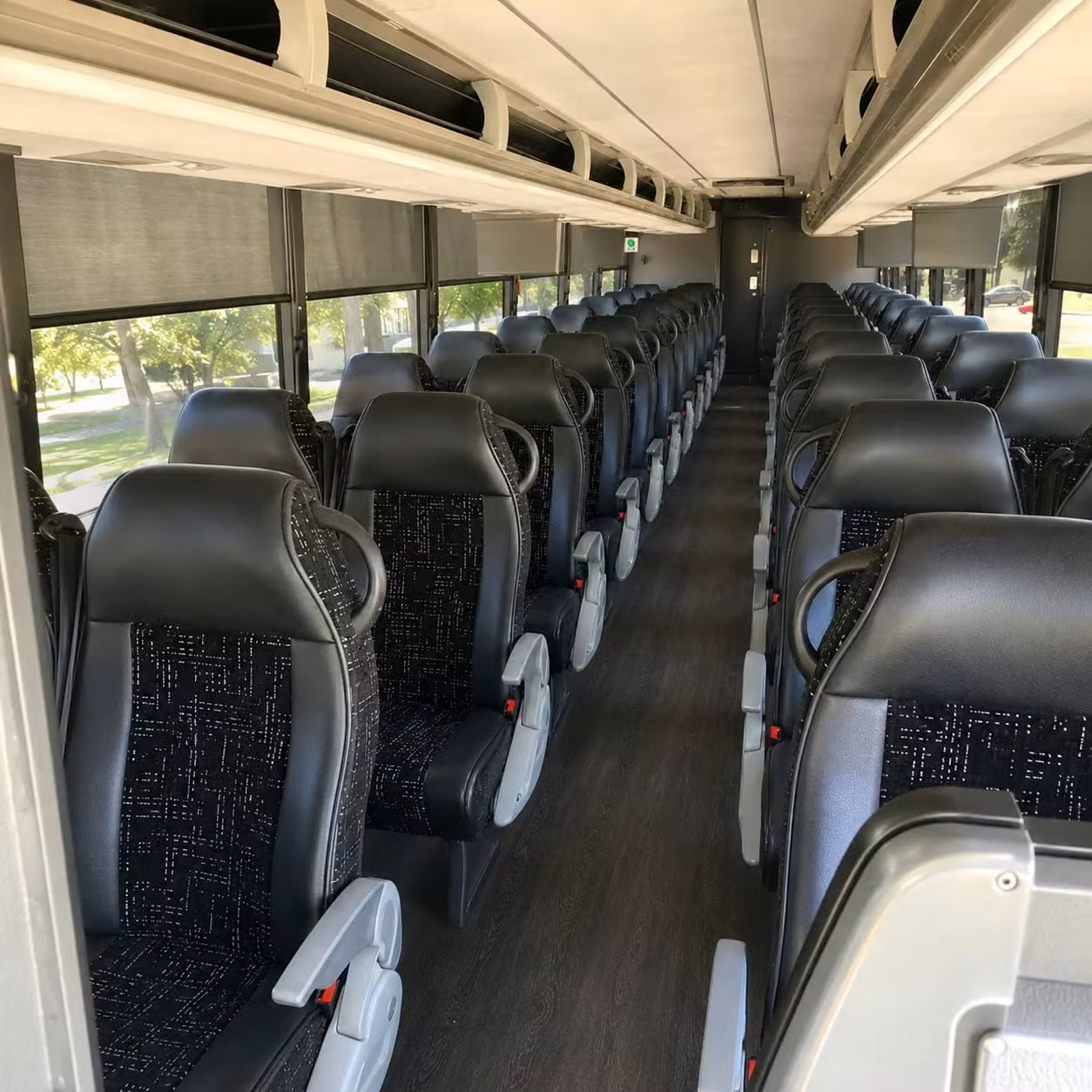 plano charter buses for city and county government agencies