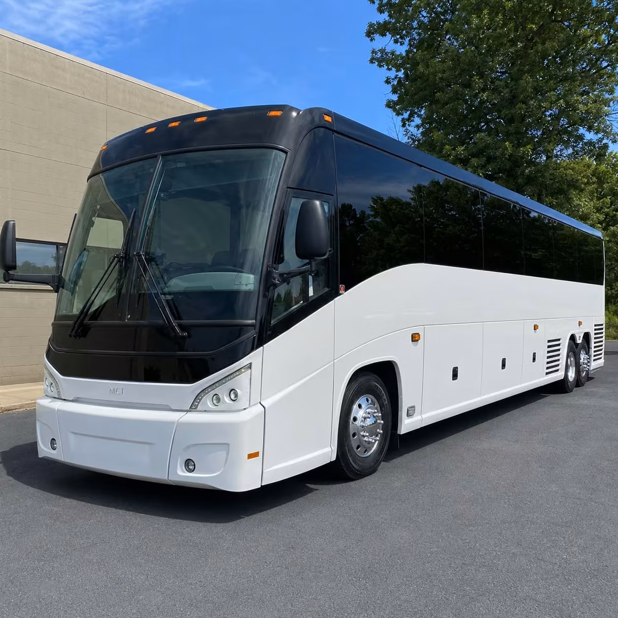 plano groups heading to texas destinations have a reliable long distance bus option